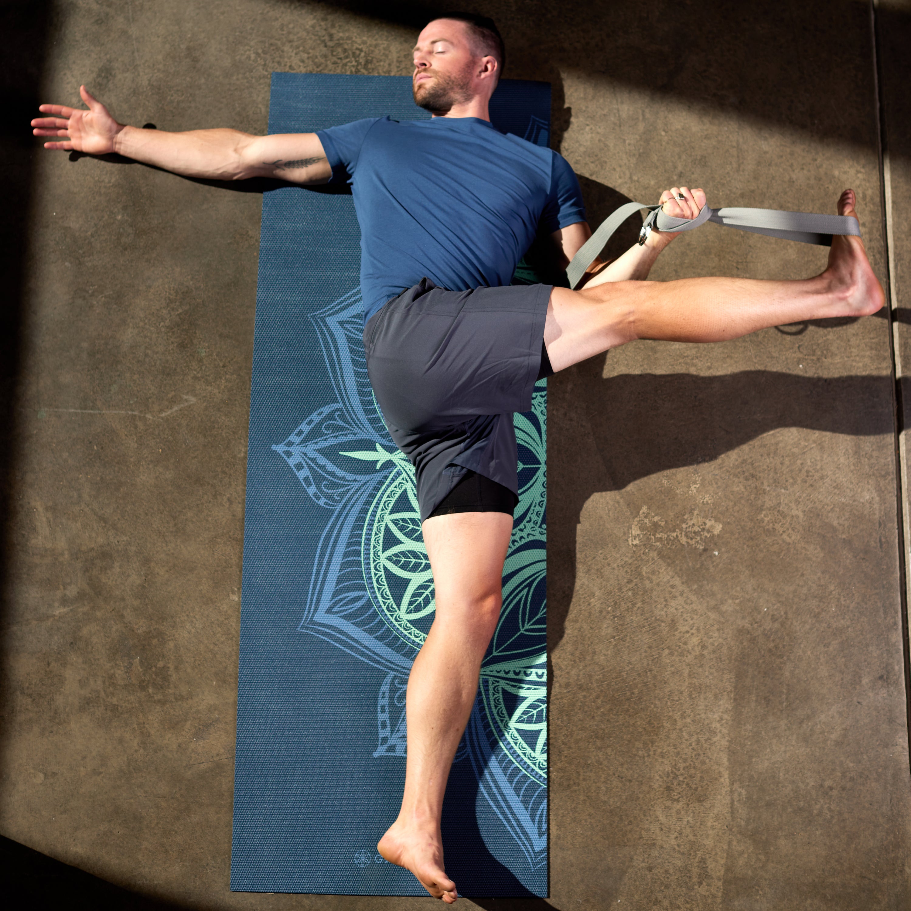 Celtic Yoga Mat - 'An Réim Fholláin' (Grey) - RPM Power®