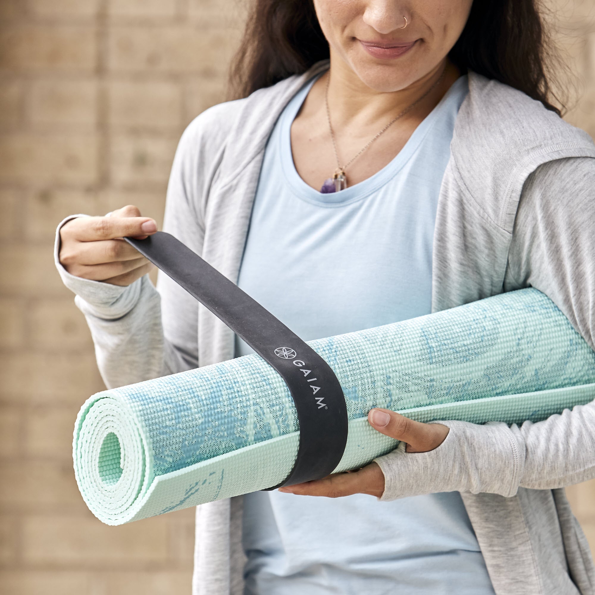 Yoga Mat Strap Slap Band - Keeps Your Mat Tightly Rolled and Secure, Fits  Most S
